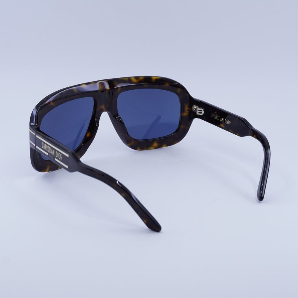 🕶️ New Dior DIORSIGNATURE M1U 20B0 Sunglasses - Shiny Dark Havana Frame - Picture 10 of 11
